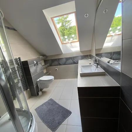 Dom Na Wzgorzu Z Pieknymi Widokami. Miejsce Holiday home